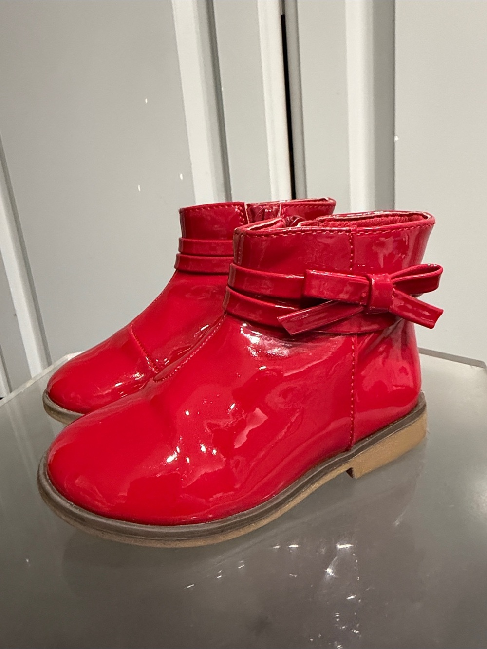 Gymboree Kids Red Patent Leather Ankle Boots with Bow Accent Sz 6